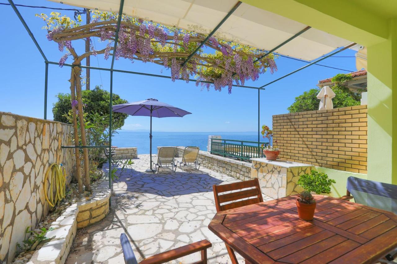 Appartement Kaminaki Beachfront *