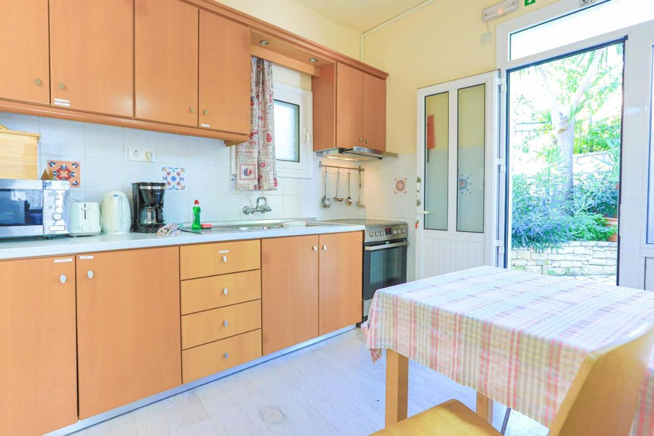 Kaminaki Beachfront Appartement *