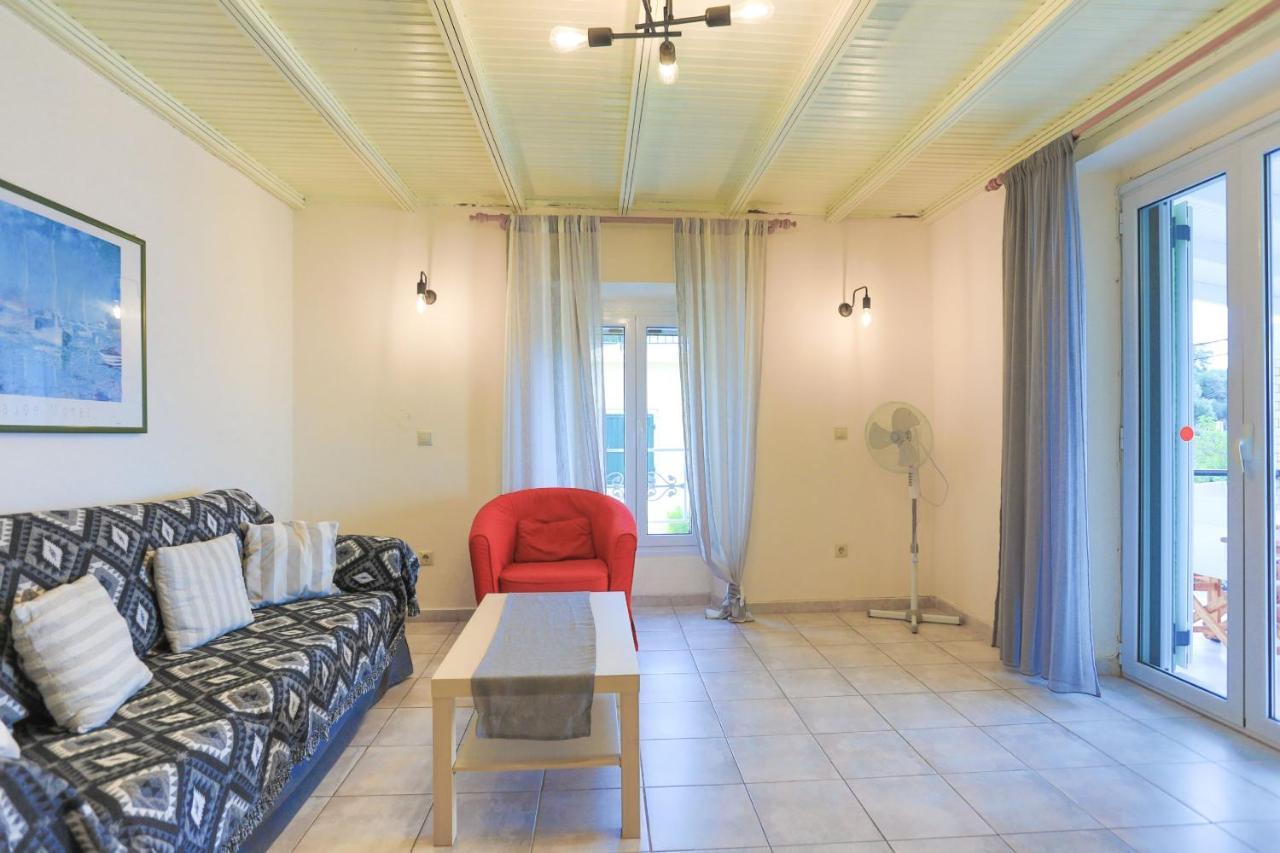 Kaminaki Beachfront Appartement