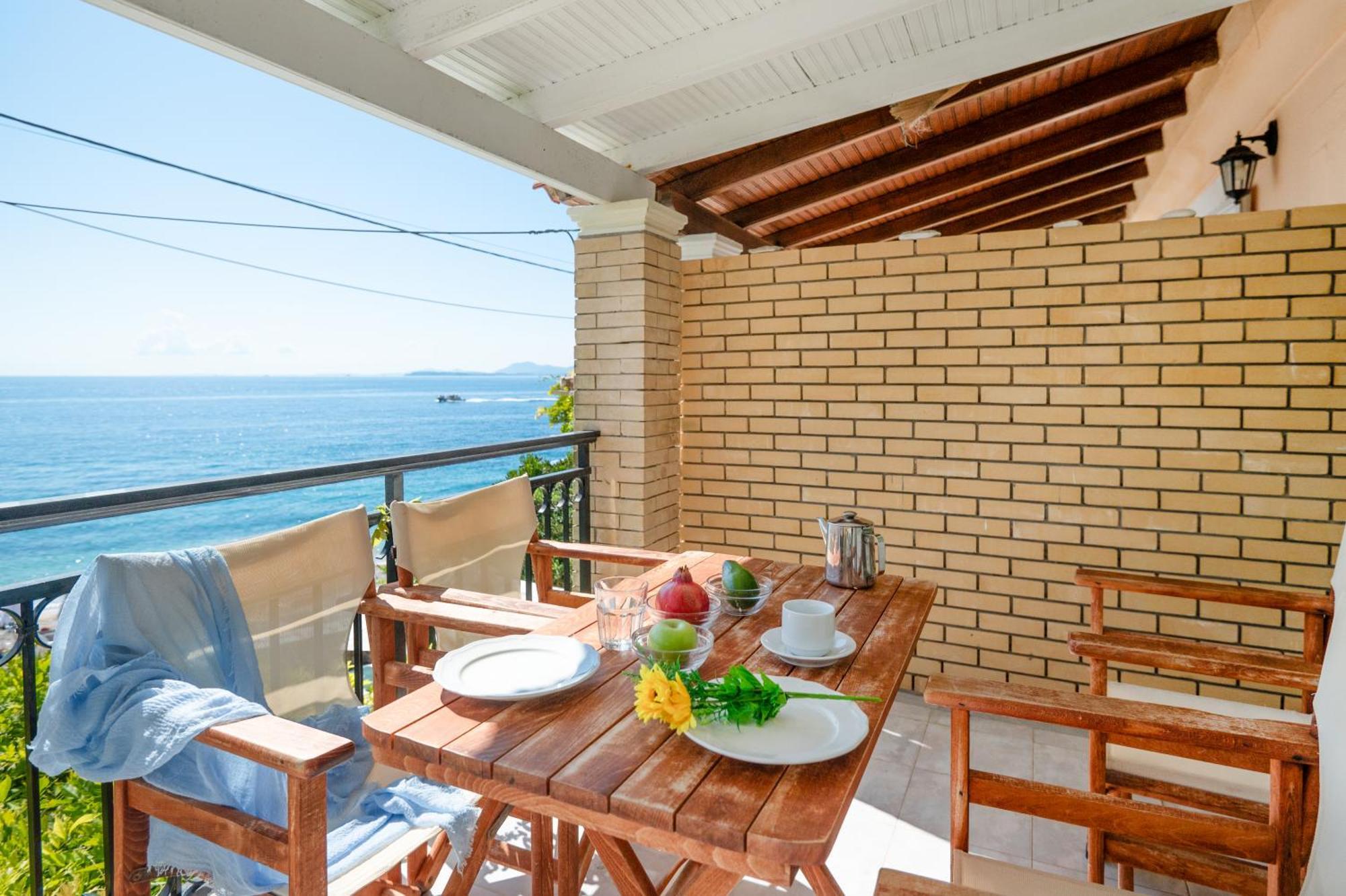 Kaminaki Beachfront Appartamento Nisaki (Corfu)